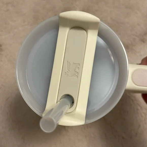 Stanley Tumbler - Quencher H2O 30 ounce - cream - Picture 4 of 5